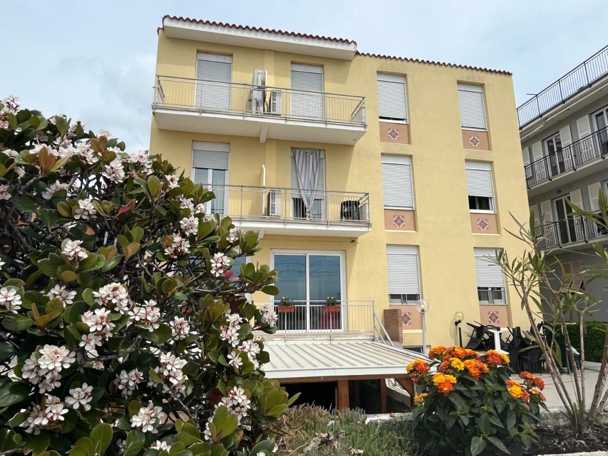 Piccolo Hotel Di 拉瓦尼亚 外观 照片